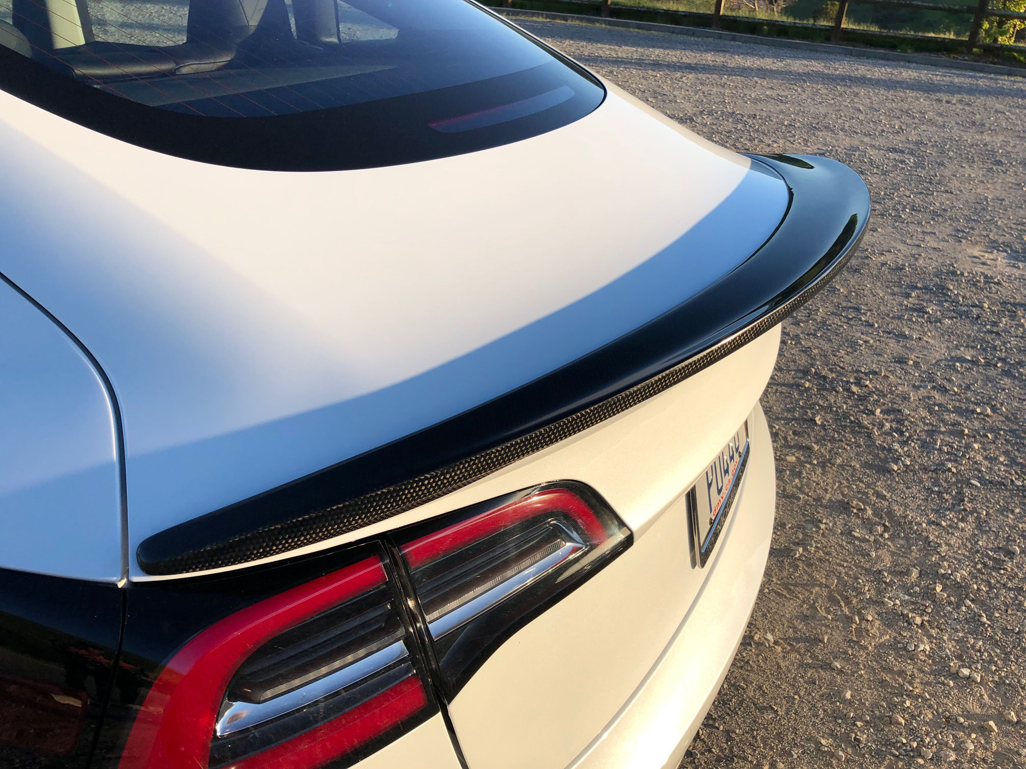 Tesla launches aftermarket Model 3 spoiler for $800
